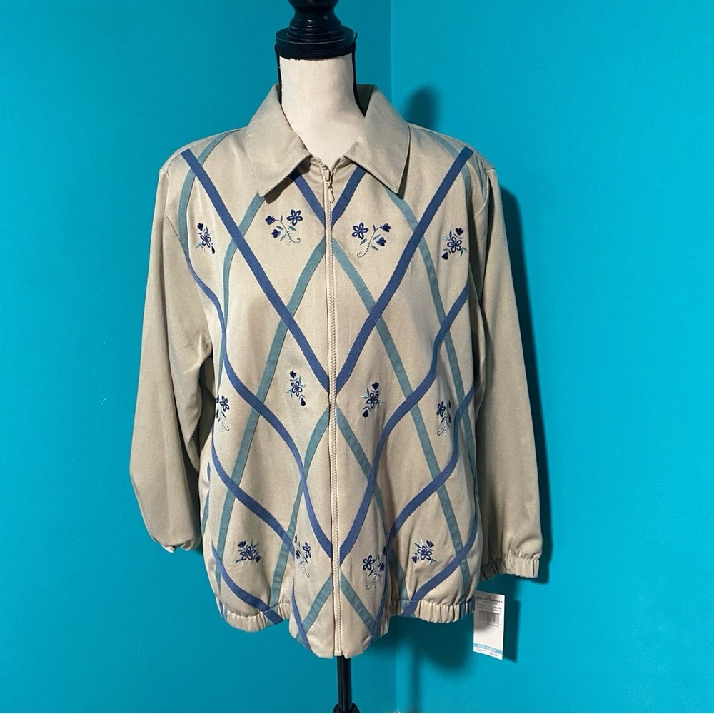NWT Alfred Dunner 16W Tan Blue Crosshatch Floral Plaid Collared Zip Up Jacket